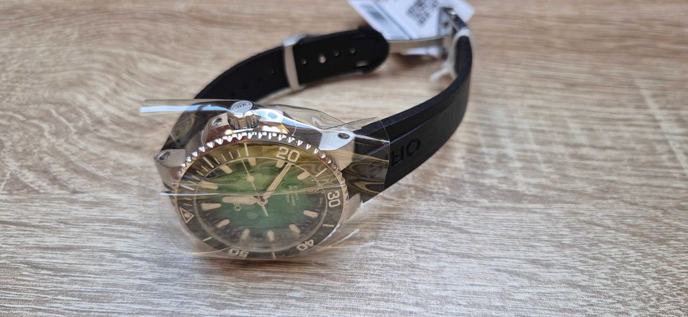 Oris Aquis date Caliber 400 41.5 mm - Green