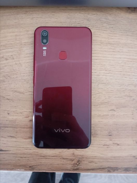 Vivo Y11 3/32GB sotiladi