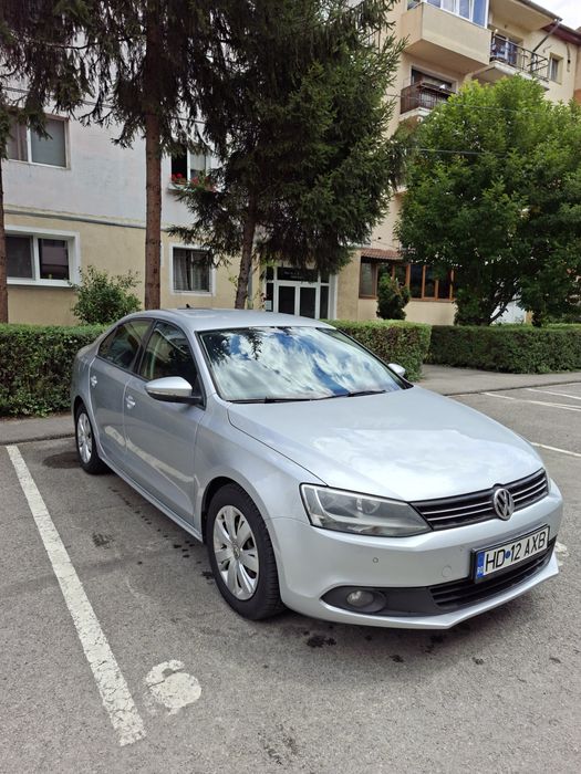 VOLKSWAGEN Jetta 2011