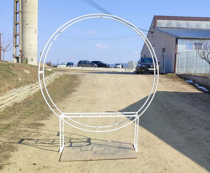 Arcade din metal stalpi mici pentru evenimente tot ce tine de fier