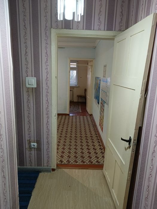 Продается квартира 2мкр 2 комнаты