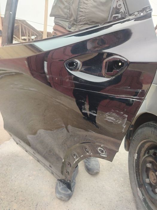 Trekr2 2025 radnoy chap orqa eshik