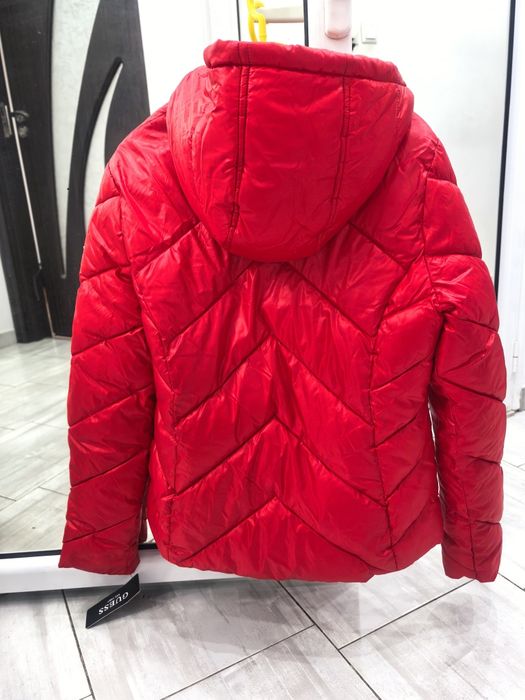 Яке guess с етикет