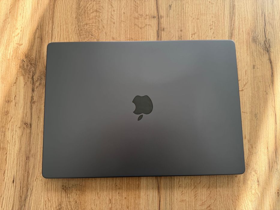 MacBook Pro 16" M3 PRO 12-CPU, 18-GPU, 36GB RAM, 512GB SSD