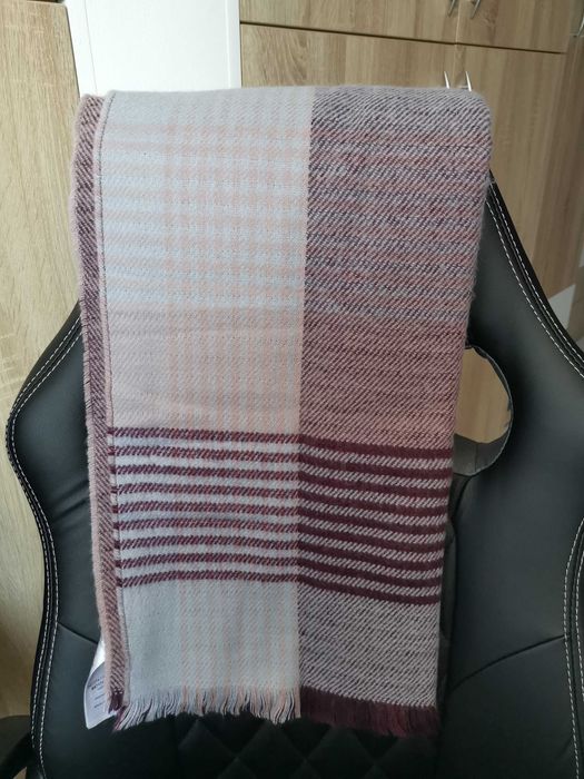 Лилав зимен шал ORSAY