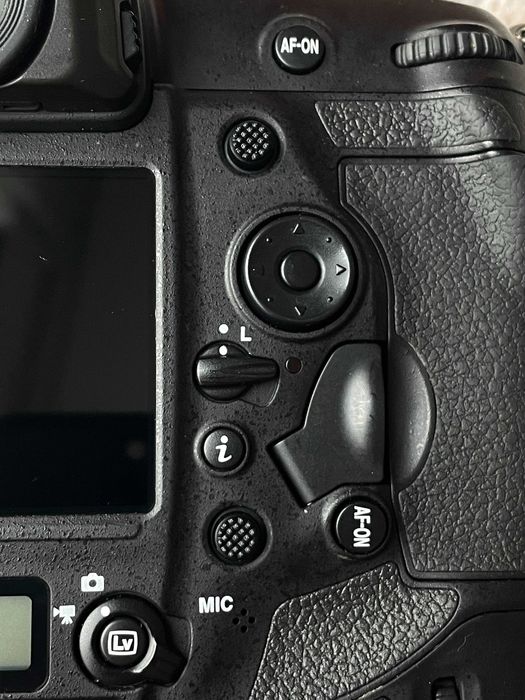 Nikon D5 - 75k cadre