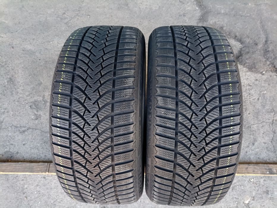 2 anvelope de iarna Semperit 235/35 R19 dot 2523