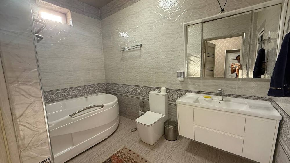 Бий Ул. Зиёлилар. Продается дом. Ориентир Х Мед центр..