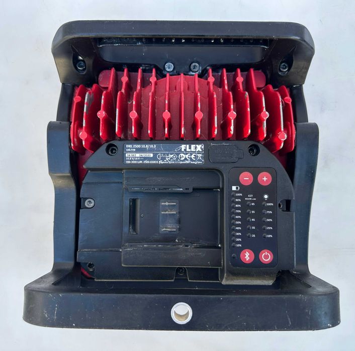 FLEX DWL 2500 - Акумулаторна LED работна лампа 10,8/18V 3000lum