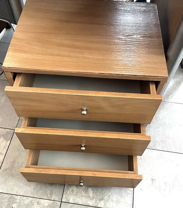 Бюра и офис обзавеждане