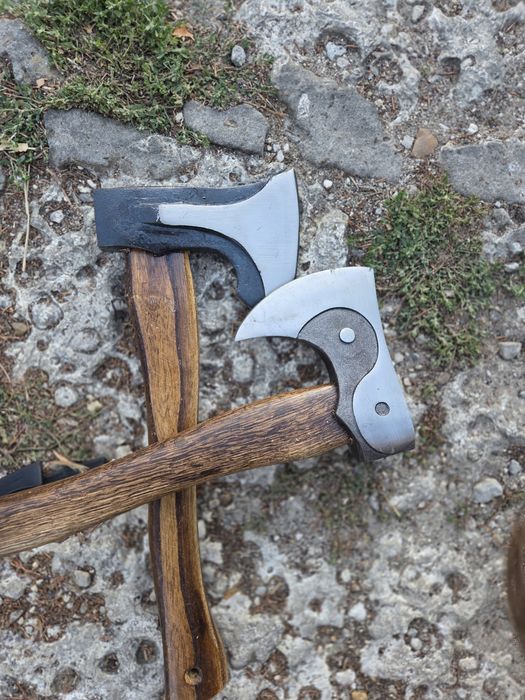 „Уникални брадви за колекционери и ценители“