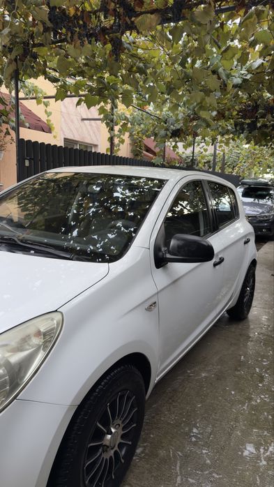 Hyundai i20 2010, benzina+ GPL din fabrica