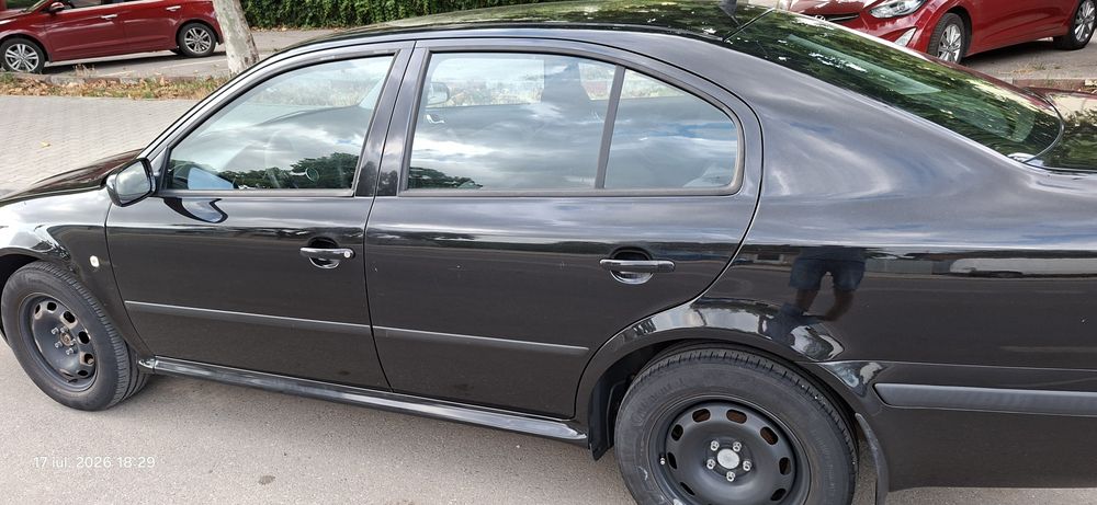 Skoda Tour  1.6 benzină