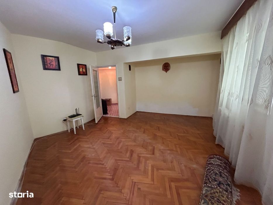 Etaj 2 - Apartament 3 camere 96mp, zona Calarasilor.