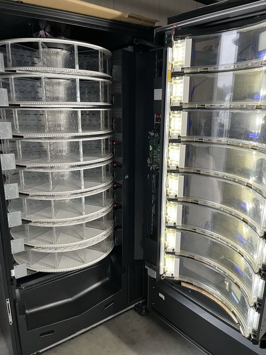 Aparat automat sandwich salate prajituri diverse alimente