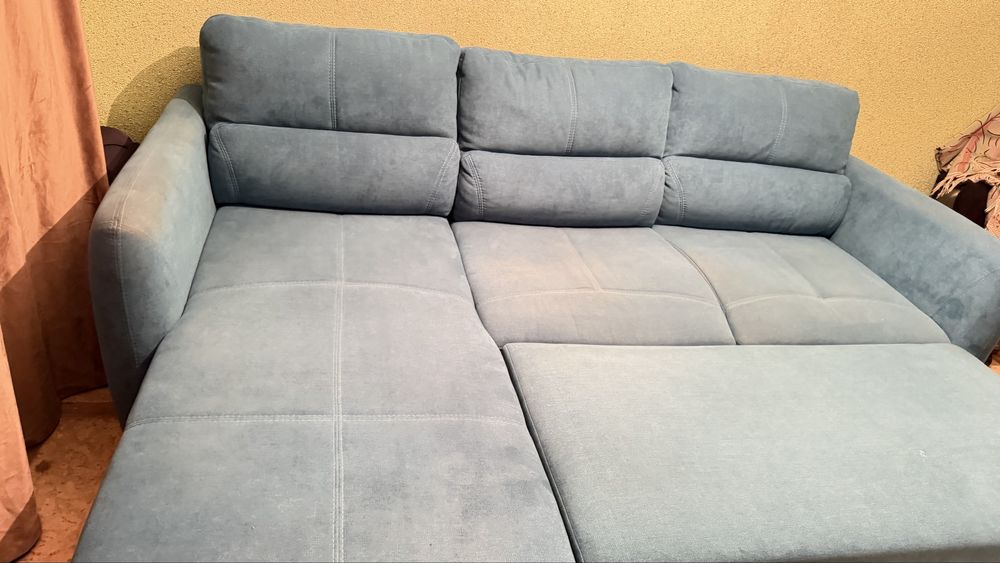 Продам диван угловой