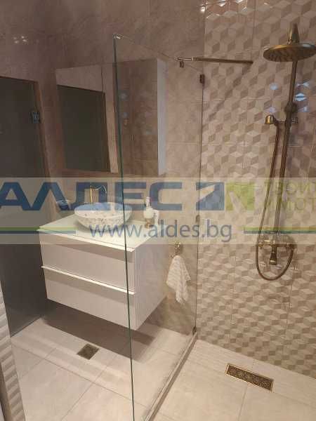 Ремонтиран, обзаведен, с две спални, в Овча Купел