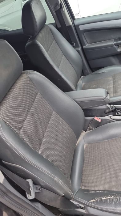 Dezmembrez Opel Zafira B 1.6 Benzina Z16XE1 Z20R