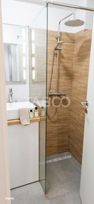 Apartament cu 2 camere de vanzare izolat cu lift etaj 1 zona Garii