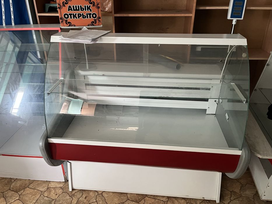 Ветринный холодильник