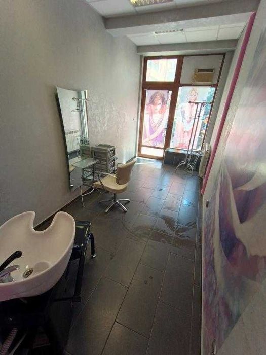 Дава се под наем Магазин в София, Борово - 18 кв.м за 204 € - Снимка #1