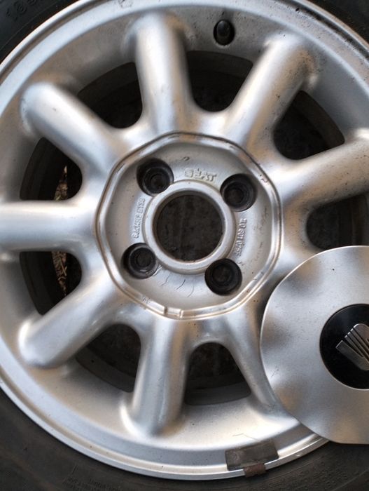 Jante aliaj Seat cu anvelope de vara