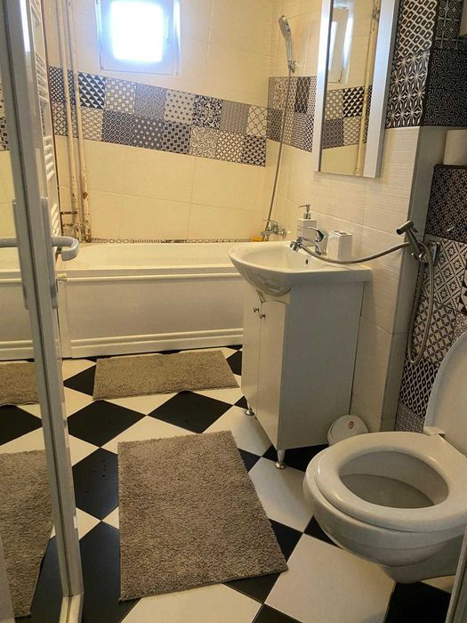 Inchiriez Apartament 3 camere Rogerius Oradea