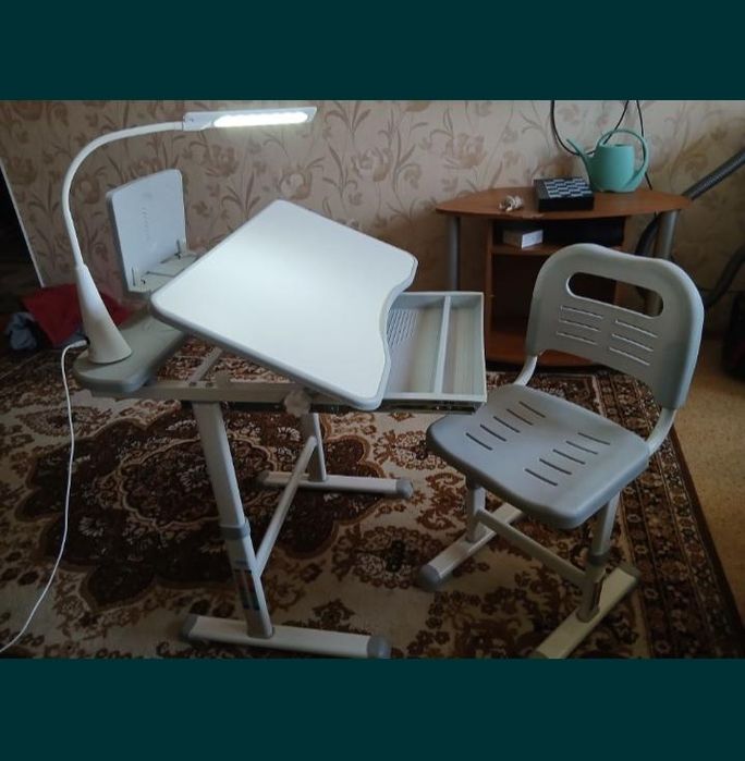 Продам парту с подсветкой
