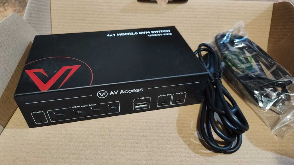 AV Access KVM Switch 4K 60Hz /1080p 240Hz / 2560x1440 144Hz, HDMI 2.0