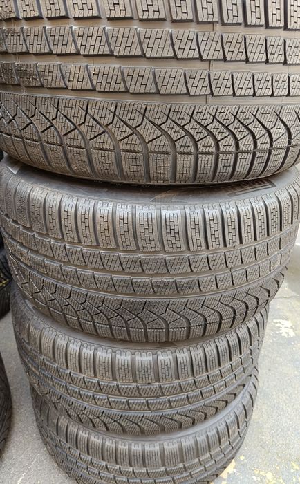 Оригинални джанти спорт пакет  гуми зимни 19 цола Mercedes GT W290