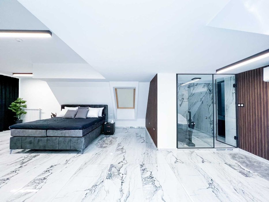 Продава се Двустаен апартамент в София, Изток - 100 кв.м за 612 €/кв.м - Снимка #2