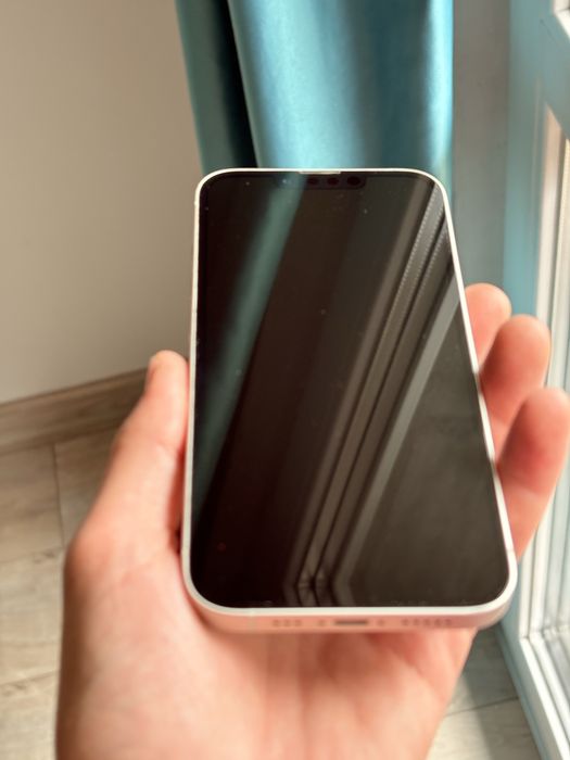 Iphone 13  Бял