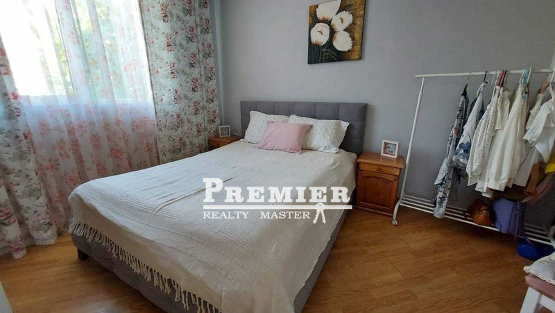 Продава се Двустаен апартамент в к.к. Слънчев бряг - 65 кв.м за 1277 €/кв.м - Снимка #2