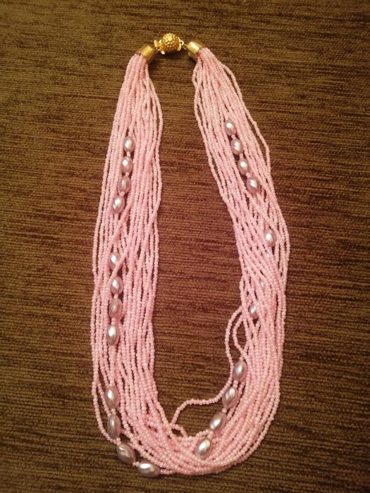 Продам винтажные бусы