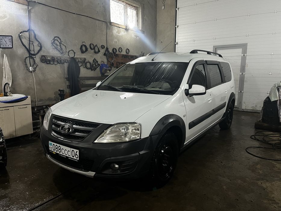 Lada Largus CROSS