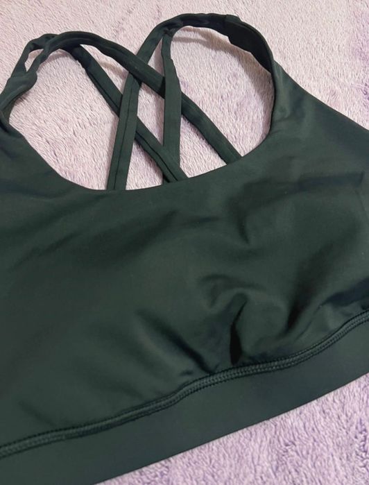 Lululemon бюстие ново