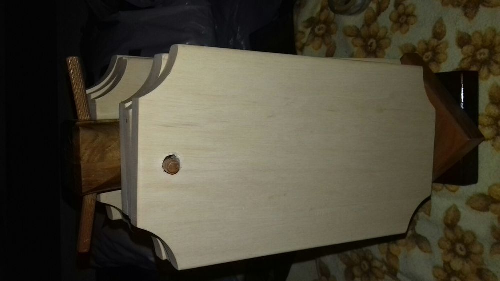 Tocatoare cu suport rustic din lemn