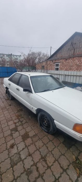Продам Ауди 100.