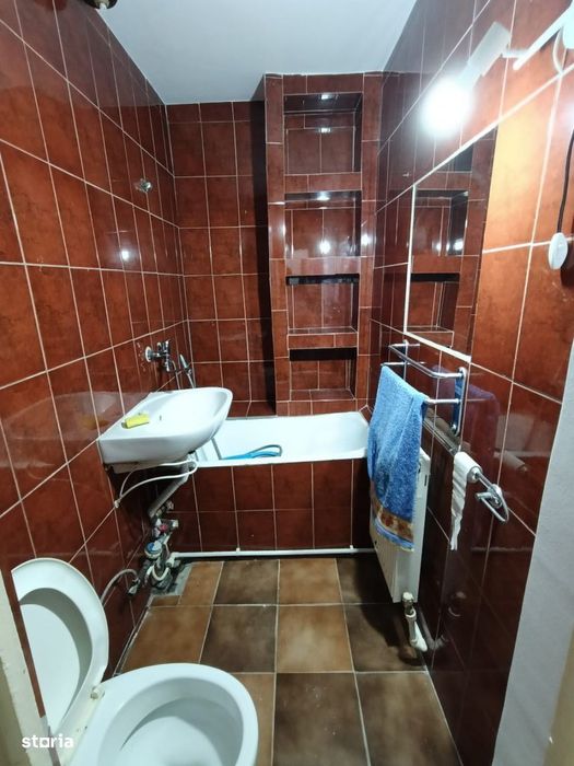 Apartament 2 camere - suprafata 49mp, confort 2, zona Viziru 1.
