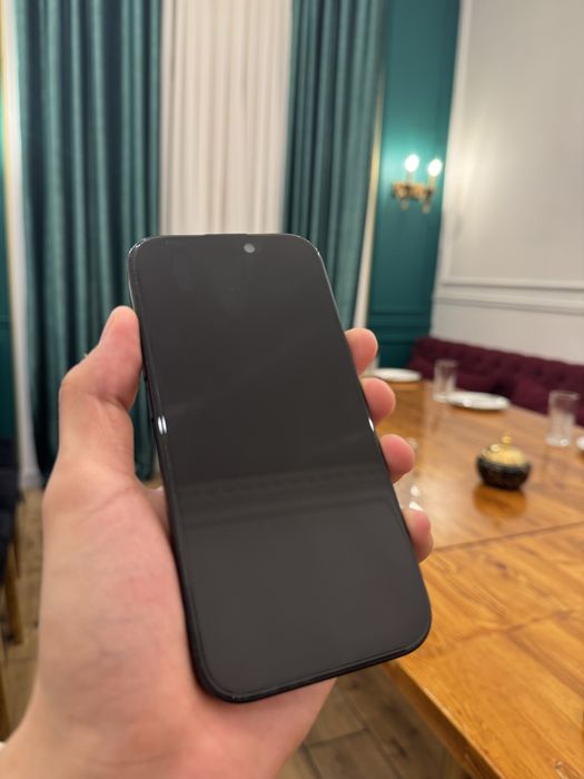 Продам iPhone 15 Pro