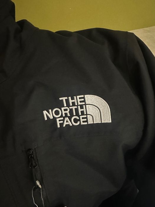 Новая куртка The North Face, черная, размер М