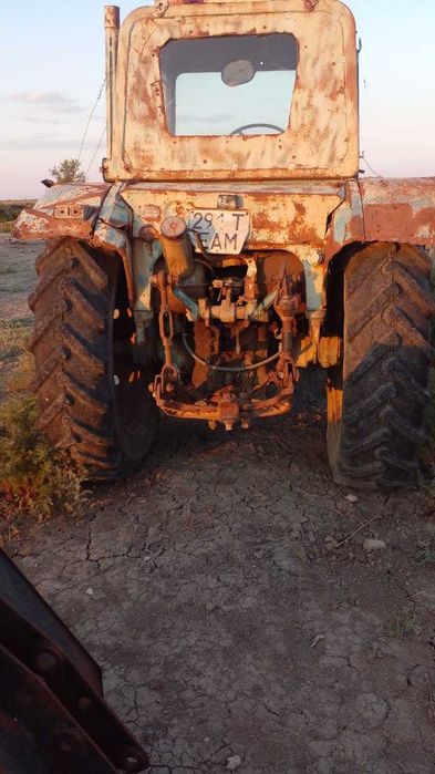 Продам трактор мтз