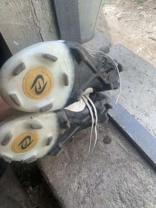Продам бутсы фантом