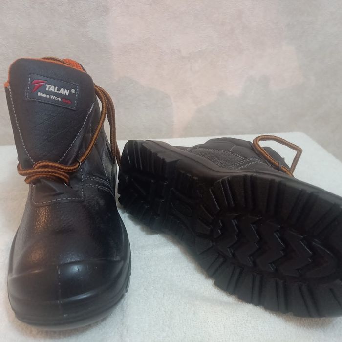 Ботинки рабочии ..