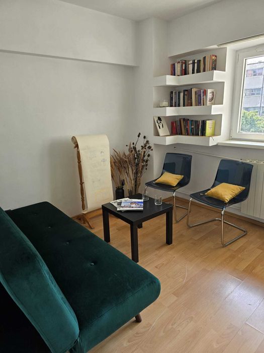 Canapea Aproape noua