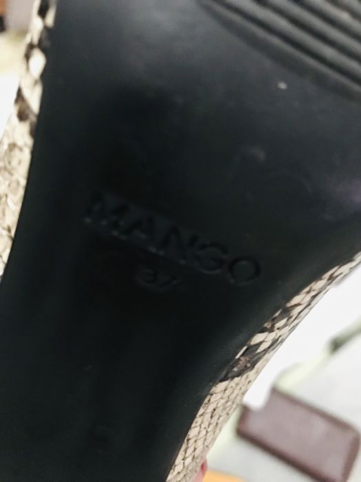 Geanta si botine model piele de sarpe