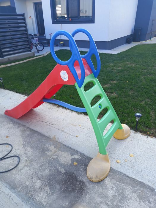 Vand tobogan ,stare foarte buna!! 180 leiPitesti