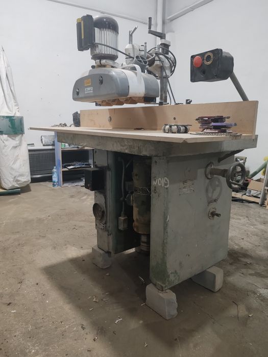 Продам фрезерный станок