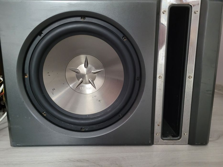 Subwoofer Clarion 600 watts