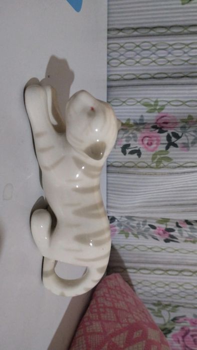 Сувинер . Oq yolbars